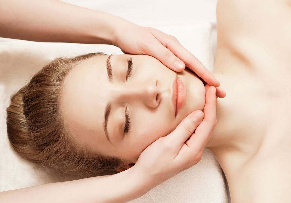 Rejuvenating facial massage